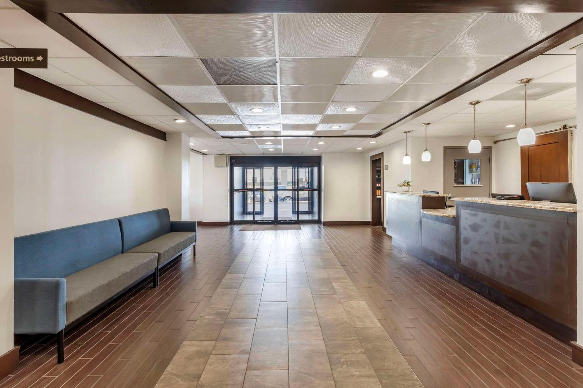Comfort Inn Dallas North Love Field Airport Exterior foto